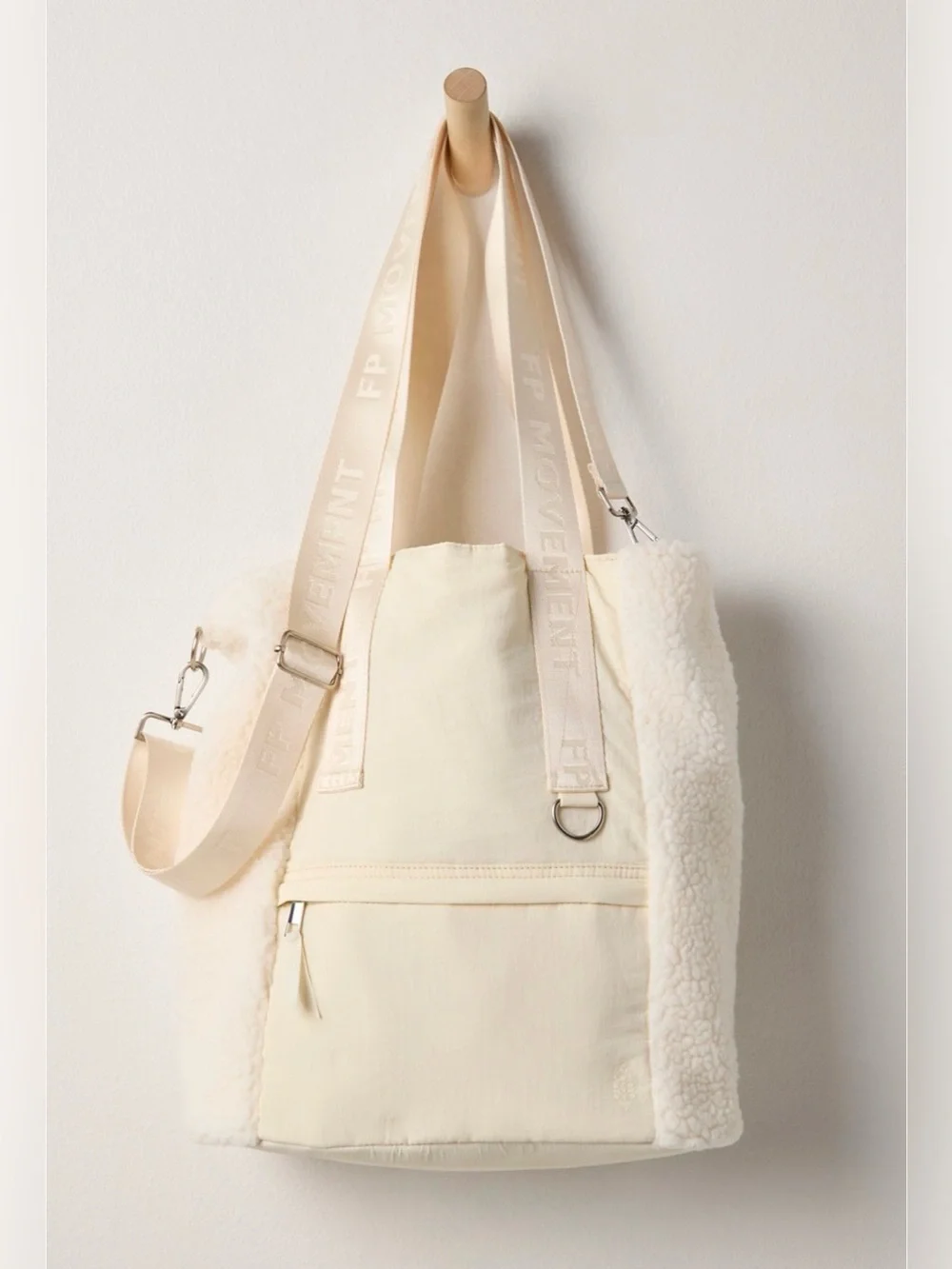 Slopes Sherpa bucket bag